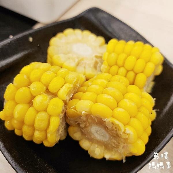 【高雄‧鳳山】村上一小鍋(澄清門市)│單點火鍋,日系復古裝潢,飲料、飯吃到飽,必點古早味布丁!!