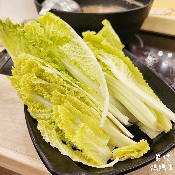 【高雄‧鳳山】村上一小鍋(澄清門市)│單點火鍋,日系復古裝潢,飲料、飯吃到飽,必點古早味布丁!!