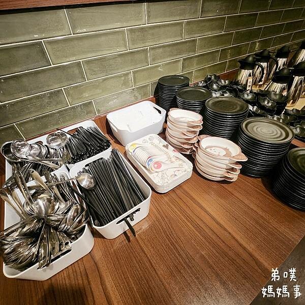 【高雄‧鳳山】村上一小鍋(澄清門市)│單點火鍋,日系復古裝潢,飲料、飯吃到飽,必點古早味布丁!!