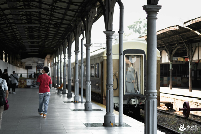 mamonaku cafe｜自強號列車上。與咖啡來場復古合輯🚂｜台中火車站美食｜中區咖啡廳下午茶推薦 - 小米食