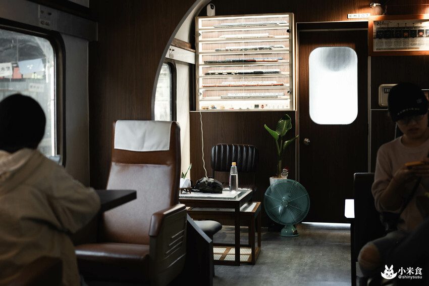 mamonaku cafe｜自強號列車上。與咖啡來場復古合輯🚂｜台中火車站美食｜中區咖啡廳下午茶推薦 - 小米食