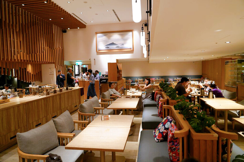 宜蘭礁溪福朋喜來登酒店，烤鴨五吃、無邊際泳池、兒童遊戲室，免