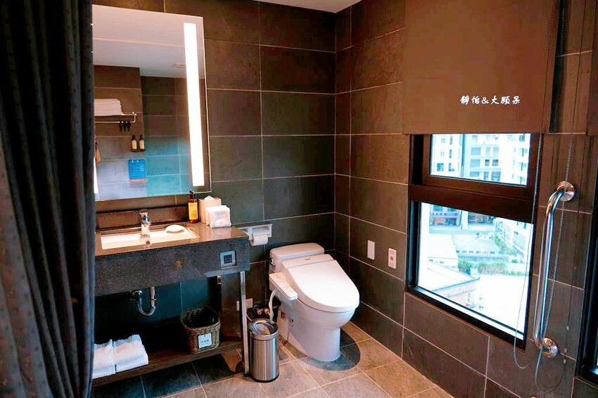 宜蘭礁溪福朋喜來登酒店，烤鴨五吃、無邊際泳池、兒童遊戲室，免