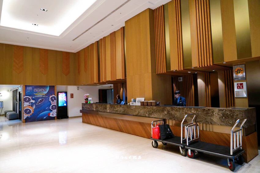 宜蘭礁溪福朋喜來登酒店，烤鴨五吃、無邊際泳池、兒童遊戲室，免