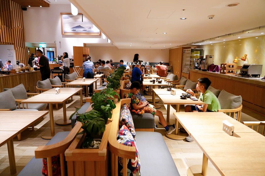 宜蘭礁溪福朋喜來登酒店，烤鴨五吃、無邊際泳池、兒童遊戲室，免