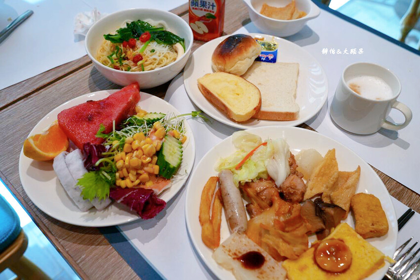 宜蘭礁溪福朋喜來登酒店，烤鴨五吃、無邊際泳池、兒童遊戲室，免