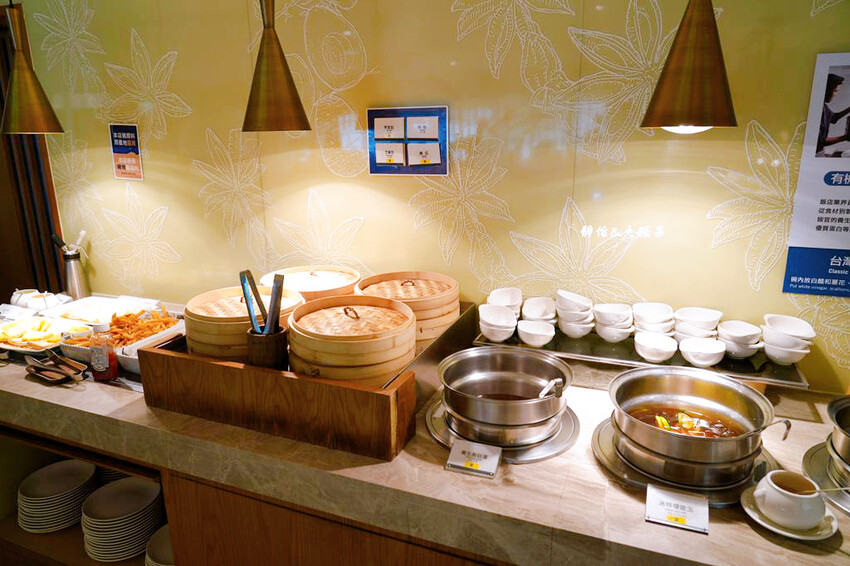 宜蘭礁溪福朋喜來登酒店，烤鴨五吃、無邊際泳池、兒童遊戲室，免