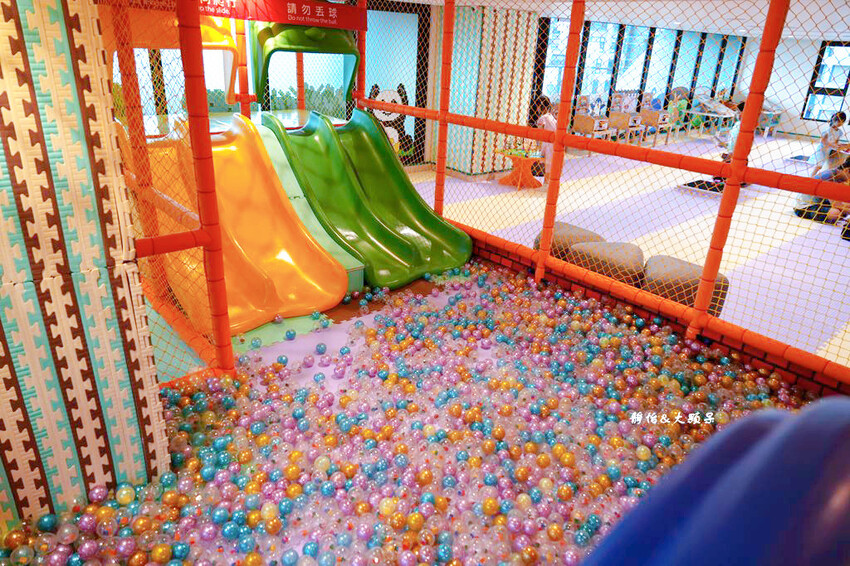 宜蘭礁溪福朋喜來登酒店，烤鴨五吃、無邊際泳池、兒童遊戲室，免