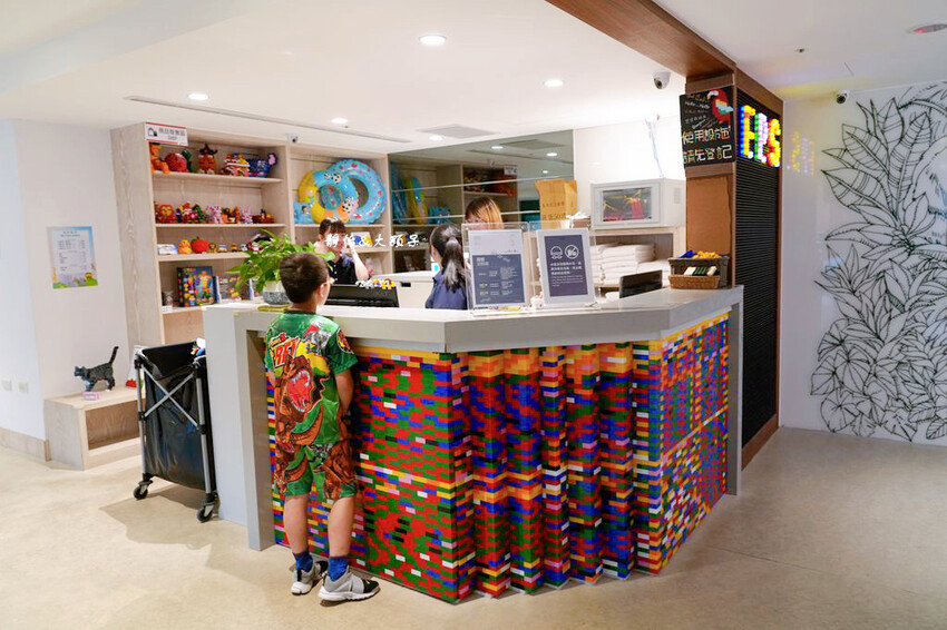 宜蘭礁溪福朋喜來登酒店，烤鴨五吃、無邊際泳池、兒童遊戲室，免