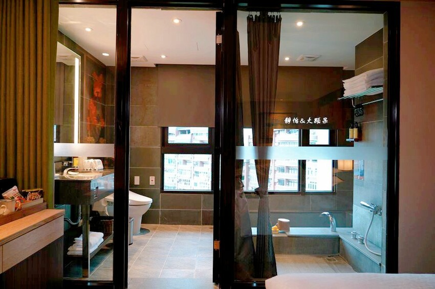 宜蘭礁溪福朋喜來登酒店，烤鴨五吃、無邊際泳池、兒童遊戲室，免