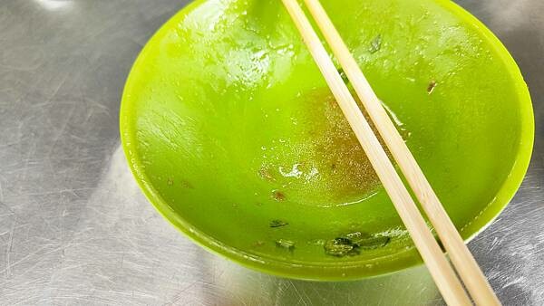 統鮮好滋味|隱藏在巷弄裡爆便宜爆好吃的路邊攤小吃店,汕頭麵必點