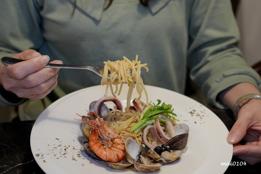 桃園義式餐廳推薦｜義饗屋di CaSa桃園統領店桃園統領店～平價義大利麵，依個人喜好口味搭配主菜、醬料，加7