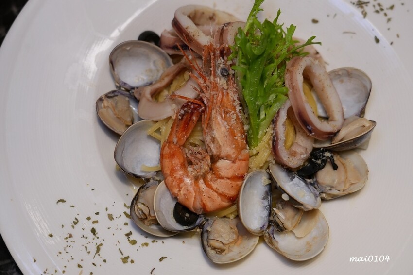 桃園義式餐廳推薦｜義饗屋di CaSa桃園統領店桃園統領店～平價義大利麵，依個人喜好口味搭配主菜、醬料，加7