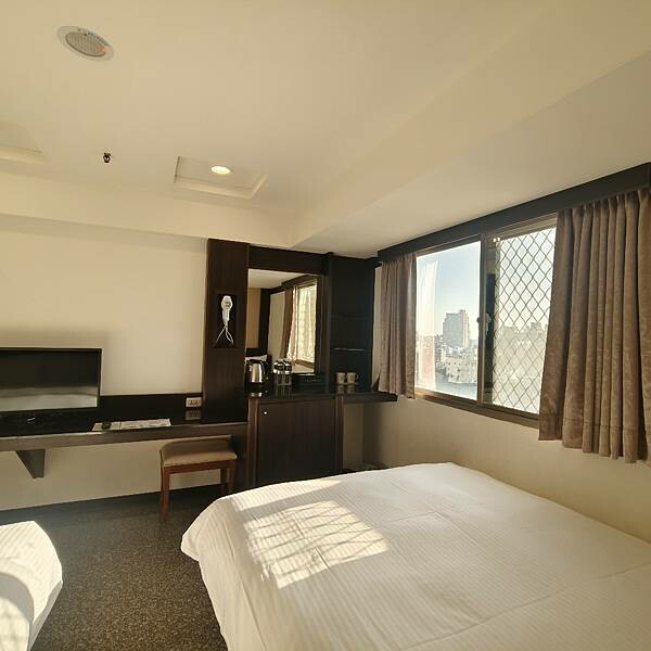 (台中/北區)友愛富豪國際大飯店，鄰近中華夜市&一中商圈，生活機能相當豐富