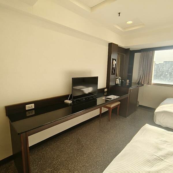 (台中/北區)友愛富豪國際大飯店，鄰近中華夜市&一中商圈，生活機能相當豐富