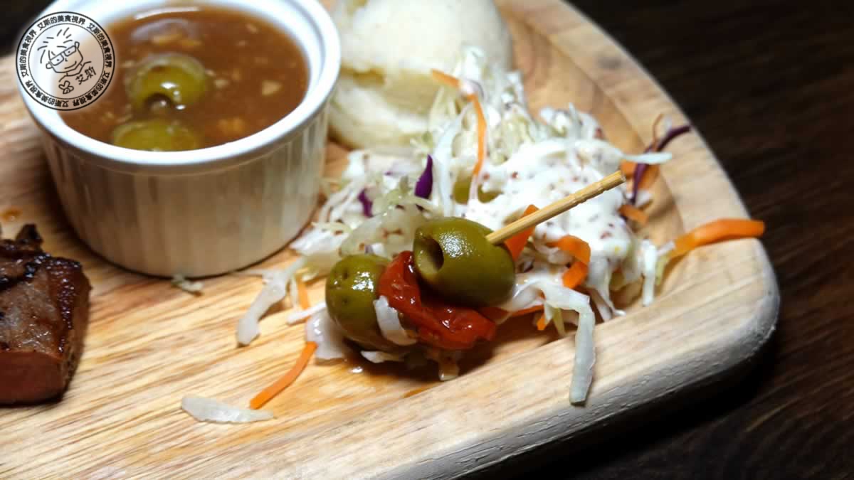 東區早午餐首選！ABV美式餐酒館台北最道地手工漢堡，美式烤肉美味爆棚。