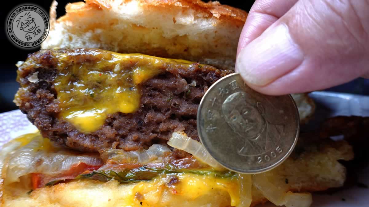 東區早午餐首選！ABV美式餐酒館台北最道地手工漢堡，美式烤肉美味爆棚。