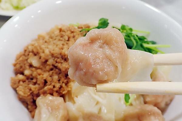 永康街美食│奇福扁食-隱藏巷弄超過30年不變的好味道，皮薄滑