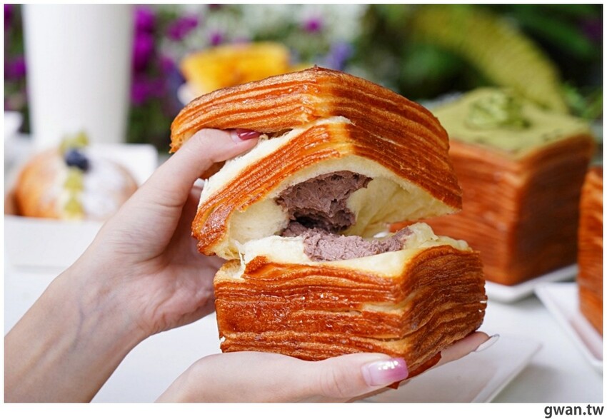 台中超人氣爆漿千層開新店啦!結合早午餐,還有新品買一送一