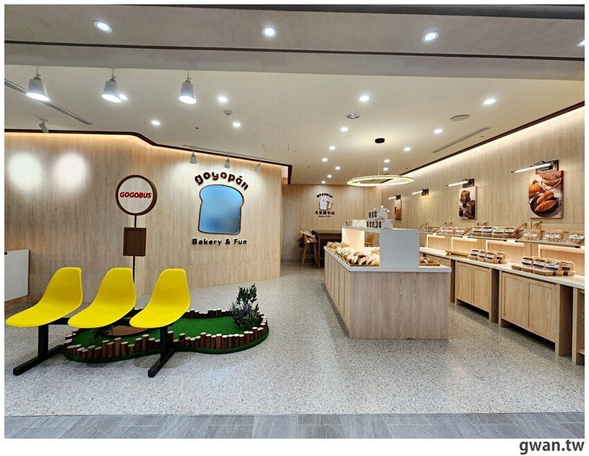 台中超人氣爆漿千層開新店啦!結合早午餐,還有新品買一送一