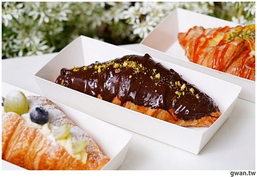 台中超人氣爆漿千層開新店啦!結合早午餐,還有新品買一送一