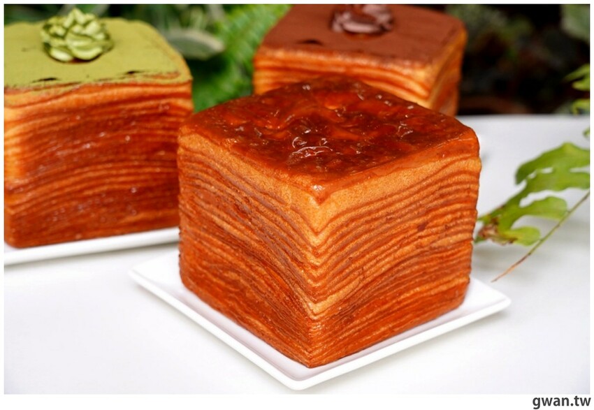 台中超人氣爆漿千層開新店啦!結合早午餐,還有新品買一送一