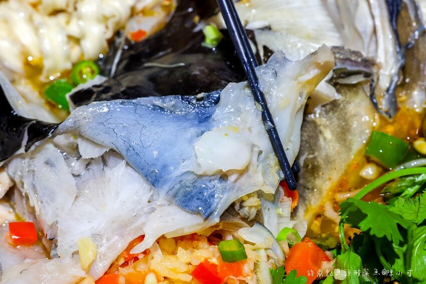 桃園市八德區【桃園酸菜魚】錄鼎記魚頭酸菜魚桃園八德店，一個人也能吃酸菜魚鍋推薦！