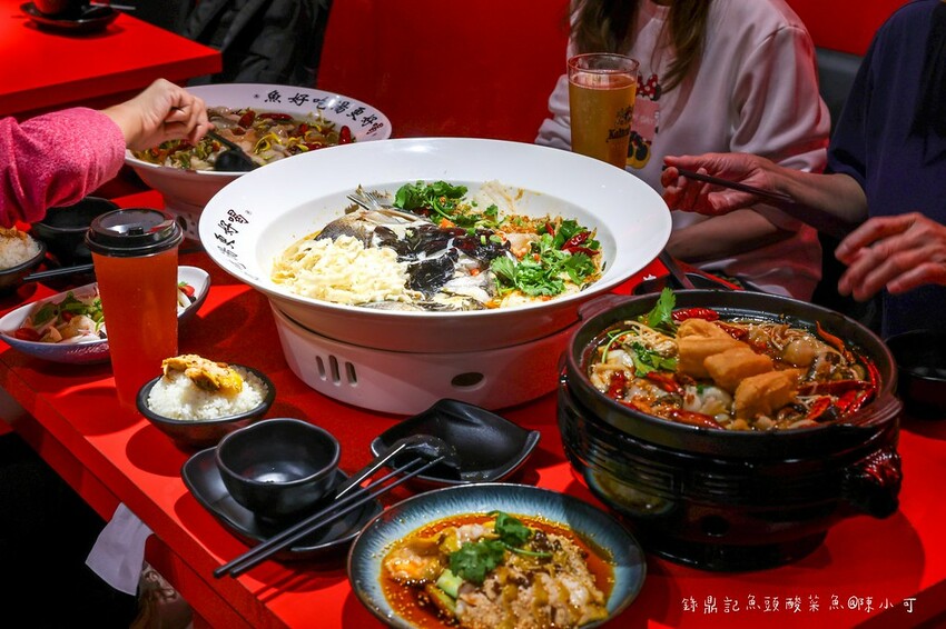 桃園市八德區【桃園酸菜魚】錄鼎記魚頭酸菜魚桃園八德店，一個人也能吃酸菜魚鍋推薦！