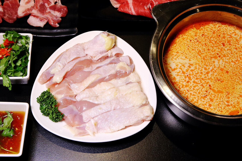 宜蘭爾本購物廣場新開幕！潮派平價頂級魚翅汕頭鍋物專家，全宜蘭