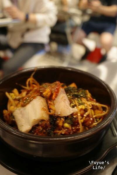 |台北士林‧韓式| 8小時的慢火熬煮湯底.一秒飛釜山《金書西