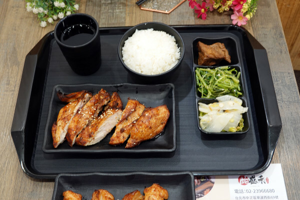 台北市中正區吃得好、吃得飽有古早味紅茶喝到飽還能續飯的飴盛禾烤定食，CP值爆表、物價飆漲也能吃出幸福感的便當店