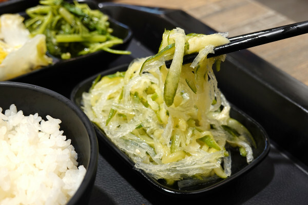 台北市中正區吃得好、吃得飽有古早味紅茶喝到飽還能續飯的飴盛禾烤定食，CP值爆表、物價飆漲也能吃出幸福感的便當店