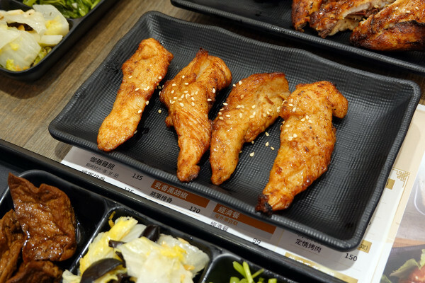 台北市中正區吃得好、吃得飽有古早味紅茶喝到飽還能續飯的飴盛禾烤定食，CP值爆表、物價飆漲也能吃出幸福感的便當店