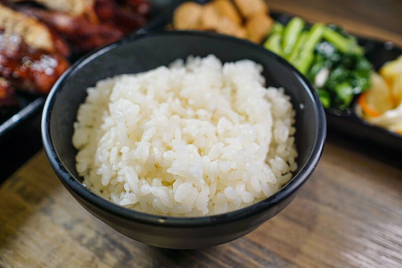 捷運中正紀念堂站美食！過飴盛禾烤定食建中人私藏愛店，秘醬烤肉定食日本米免費加。