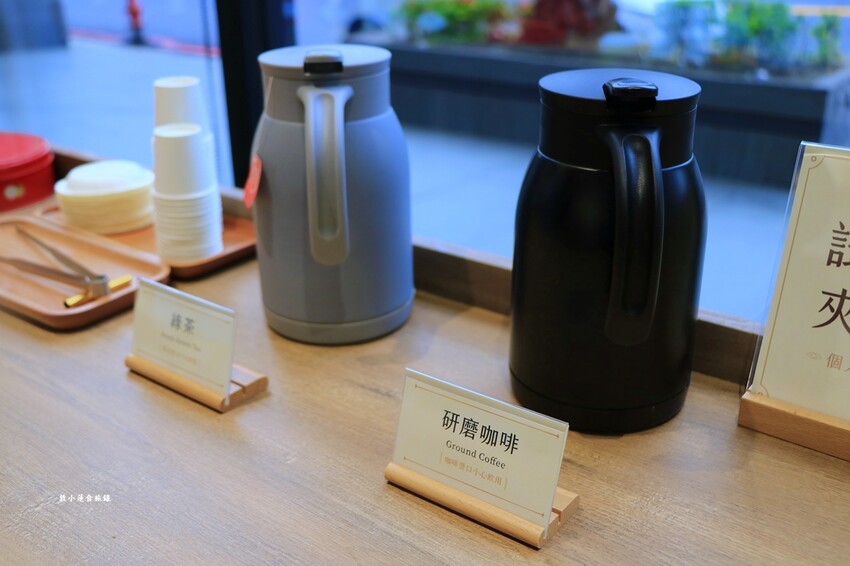 高雄市鳳山區實心蛋捲 鳳山門市‧台中十大伴手禮襲捲高雄，送禮推薦就選新世代粹蛋捲、曲奇禮盒，越吃越唰嘴 - 敦 小 蓮の食旅錄
