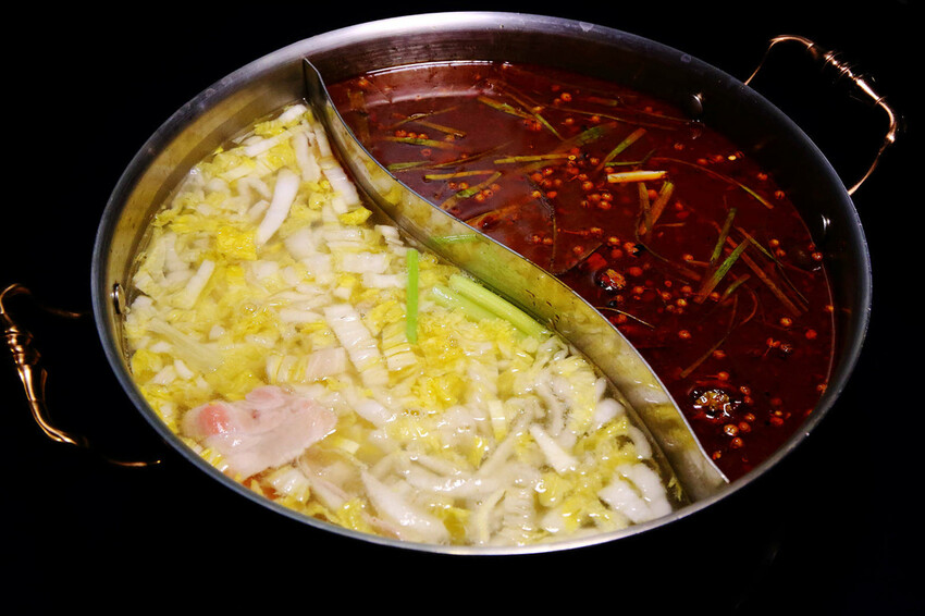 新竹火鍋推薦，浮誇系火鍋「六野鴛鴦鍋物」新開幕！頂級海鮮船水