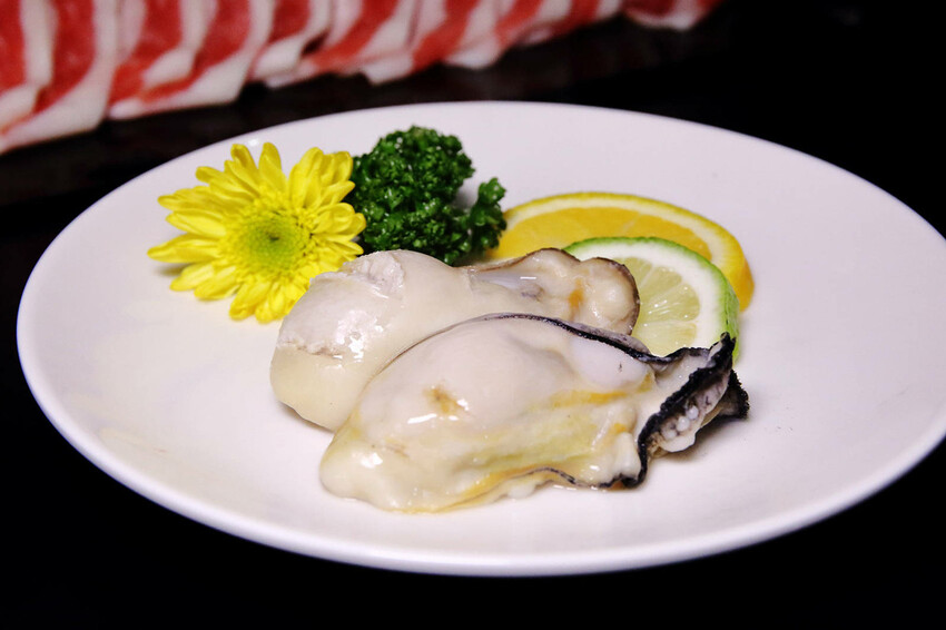 新竹火鍋推薦，浮誇系火鍋「六野鴛鴦鍋物」新開幕！頂級海鮮船水