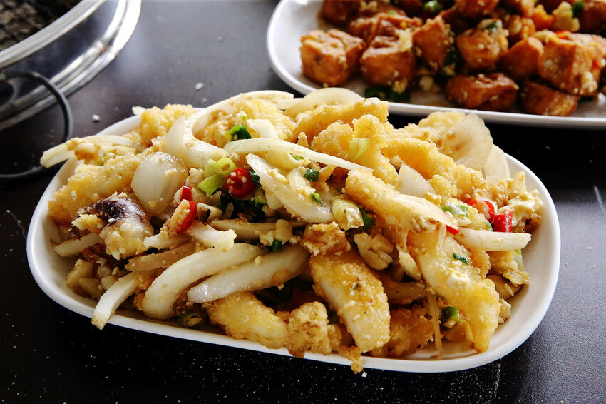 嘉義烤蚵吃到飽推薦！東石蚵王烤鮮蚵吃到飽，每人只要200元，