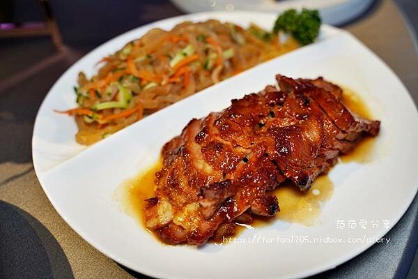 台北婚宴場地推薦【台北漢來大飯店宴會廳】天空森林戶外教堂|無邊際泳池|五星飯店婚宴場地|台北南港最美天際線 (16).JPG