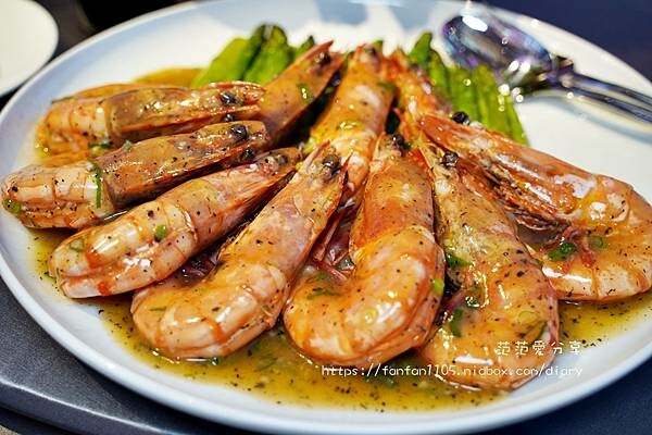 台北婚宴場地推薦【台北漢來大飯店宴會廳】天空森林戶外教堂|無邊際泳池|五星飯店婚宴場地|台北南港最美天際線 (31).JPG