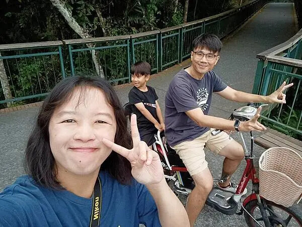 1272501.jpg 1272501.jpg