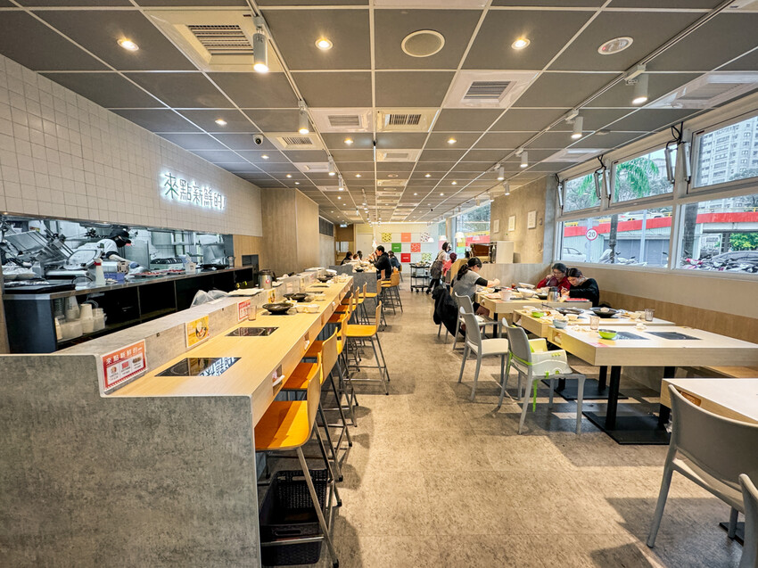 桃園市桃園區季節限定鍋底蒜香胡椒鍋新上市!超激省優惠券點主餐免費享用蛋餃or蔥香小丸子~滿額加送雪花牛肉．石二鍋