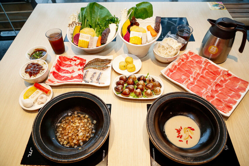 桃園市桃園區季節限定鍋底蒜香胡椒鍋新上市!超激省優惠券點主餐免費享用蛋餃or蔥香小丸子~滿額加送雪花牛肉．石二鍋