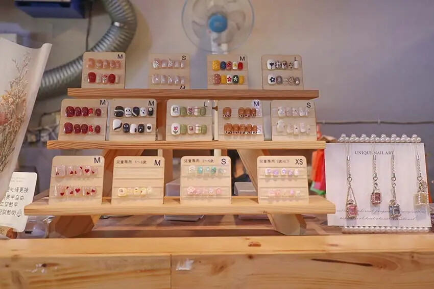 【中和美食】『賴桑透抽蚵仔麵線 中和店』近中和站/澎派浮誇麵