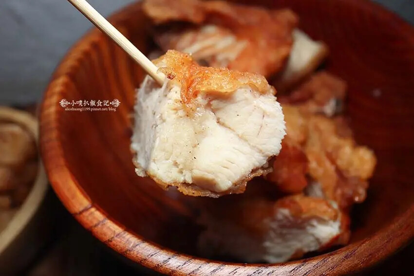 【中和美食】『賴桑透抽蚵仔麵線 中和店』近中和站/澎派浮誇麵