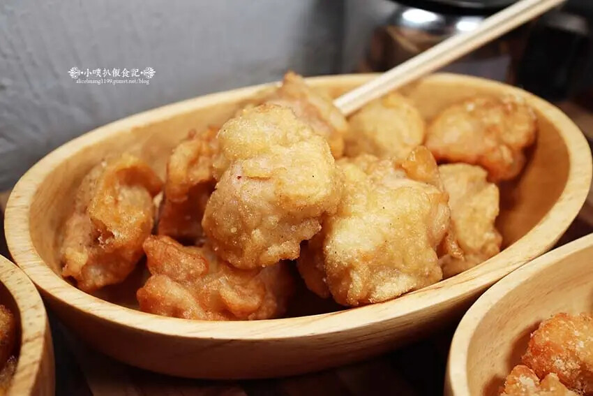 【中和美食】『賴桑透抽蚵仔麵線 中和店』近中和站/澎派浮誇麵