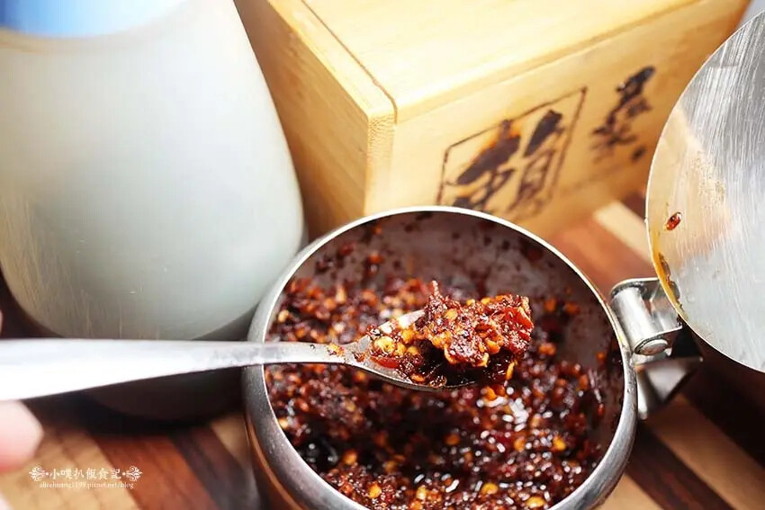 【中和美食】『賴桑透抽蚵仔麵線 中和店』近中和站/澎派浮誇麵