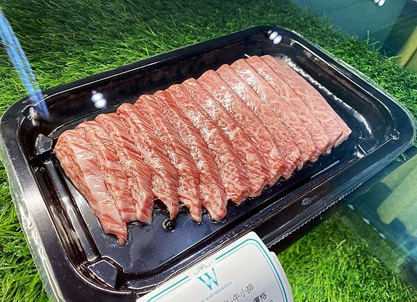 浜江燒肉│日本競標A5和牛整頭空運來台,和牛九宮格一頭入魂,一次品嘗九種部位,還有吃巧克力長大的日本巧克力翼板和牛,推薦吃過最厲害的和牛燒肉店,蘆洲燒肉推薦-105.jpg 浜江燒肉│日本競標A5和牛整頭空運來台,和牛九宮格一頭入魂,一次品嘗九種部位,還有吃巧克力長大的日本巧克力翼板和牛,推薦吃過最厲害的和牛燒肉店,蘆洲燒肉推薦-105.jpg