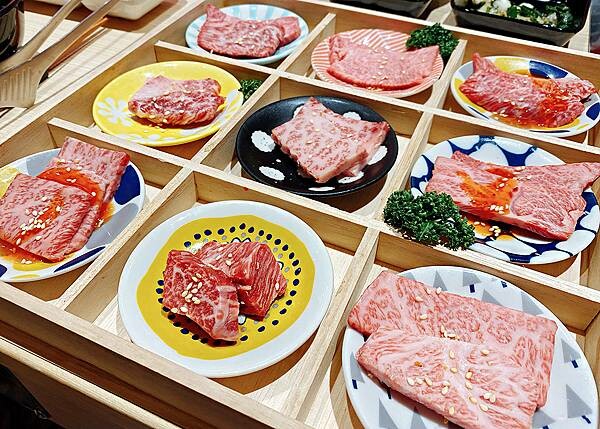 浜江燒肉│日本競標A5和牛整頭空運來台,和牛九宮格一頭入魂,一次品嘗九種部位,還有吃巧克力長大的日本巧克力翼板和牛,推薦吃過最厲害的和牛燒肉店,蘆洲燒肉推薦-36.jpg 浜江燒肉│日本競標A5和牛整頭空運來台,和牛九宮格一頭入魂,一次品嘗九種部位,還有吃巧克力長大的日本巧克力翼板和牛,推薦吃過最厲害的和牛燒肉店,蘆洲燒肉推薦-36.jpg