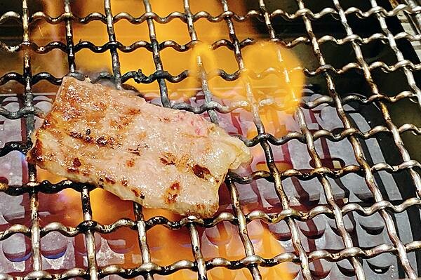 浜江燒肉│日本競標A5和牛整頭空運來台,和牛九宮格一頭入魂,一次品嘗九種部位,還有吃巧克力長大的日本巧克力翼板和牛,推薦吃過最厲害的和牛燒肉店,蘆洲燒肉推薦-53.jpg 浜江燒肉│日本競標A5和牛整頭空運來台,和牛九宮格一頭入魂,一次品嘗九種部位,還有吃巧克力長大的日本巧克力翼板和牛,推薦吃過最厲害的和牛燒肉店,蘆洲燒肉推薦-53.jpg